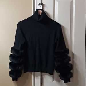 Turtleneck with fur sleeves